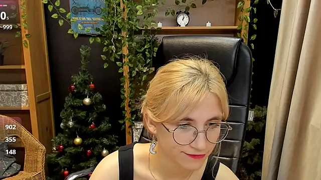 Moon13152 online show from December 22, 2024, 1:55 am