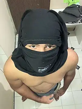 Brasileirinhoo online show from February 9, 2026, 5:28 pm