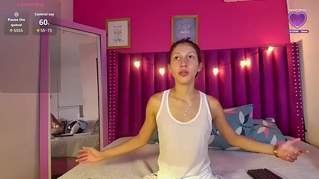 Beautifulskinny18 online show from March 21, 2026, 8:01 pm