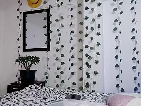 hotlatin92 online show from March 14, 2025, 3:26 am