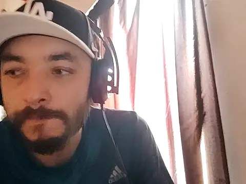 hotlatin92 online show from March 14, 2025, 5:46 pm