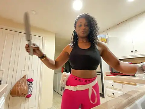 Snapshot of wynterheat chatting on February 21, 2025, 3:12 am wynterheat online show from February 21, 2025, 3:12 am