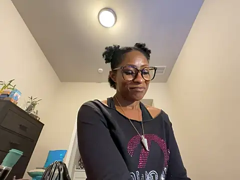 Snapshot of wynterheat chatting on October 24, 2025, 6:21 am wynterheat online show from October 24, 2025, 6:21 am