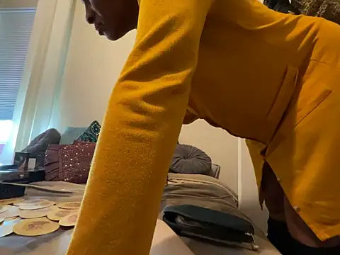 Snapshot of wynterheat chatting on October 25, 2025, 6:24 pm wynterheat online show from October 25, 2025, 6:24 pm