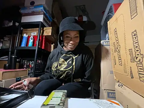 Snapshot of wynterheat chatting on November 12, 2025, 7:31 am wynterheat online show from November 12, 2025, 7:31 am