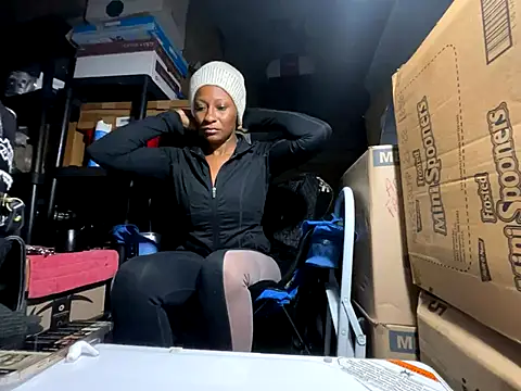 Snapshot of wynterheat chatting on November 26, 2025, 8:37 am wynterheat online show from November 26, 2025, 8:37 am