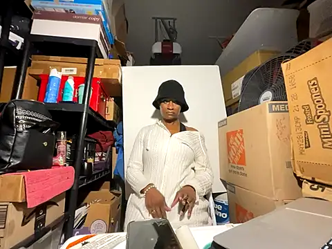 Snapshot of wynterheat chatting on November 27, 2025, 5:04 pm wynterheat online show from November 27, 2025, 5:04 pm