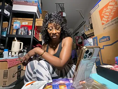Snapshot of wynterheat chatting on June 29, 2026, 10:15 am wynterheat online show from June 29, 2026, 10:15 am