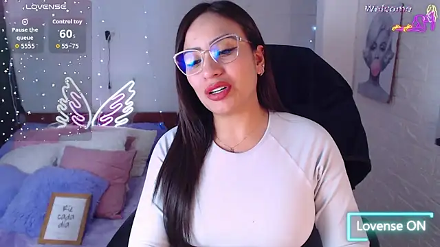 Paulina 627 online show from April 16, 2026, 2:29 pm