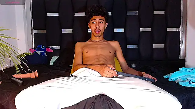 RyanRizzo online show from February 1, 2025, 2:26 am