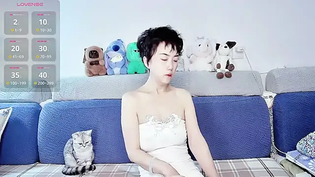 9ering-Er online show from October 13, 2025, 7:58 pm