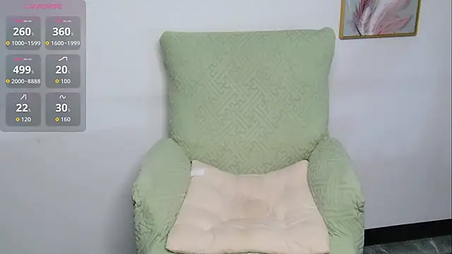 Snapshot of 9ering-Er chatting on June 6, 2026, 2:22 pm 9ering-Er online show from June 6, 2026, 2:22 pm