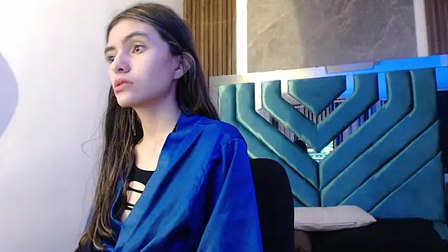 Snapshot of ValeryLargo chatting on January 6, 2025, 12:46 pm ValeryLargo online show from January 6, 2025, 12:46 pm