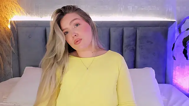 Snapshot of GaiaBaker chatting on February 9, 2026, 7:29 pm GaiaBaker online show from February 9, 2026, 7:29 pm