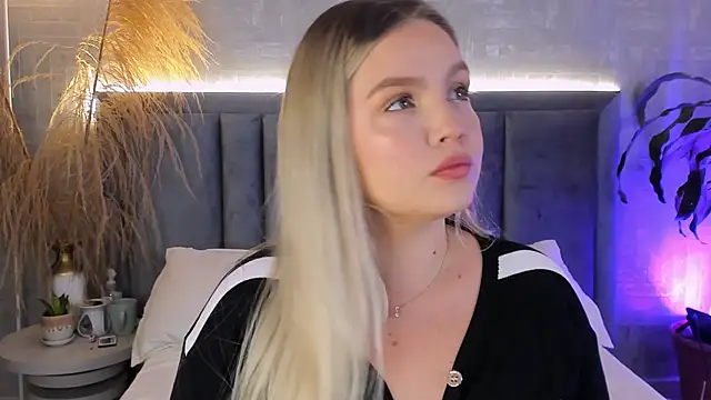 Snapshot of GaiaBaker chatting on February 14, 2026, 1:30 pm GaiaBaker online show from February 14, 2026, 1:30 pm