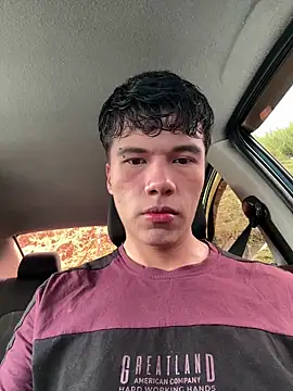 Snapshot of Logan_smith1 chatting on October 5, 2025, 3:32 pm Logan smith1 online show from October 5, 2025, 3:32 pm