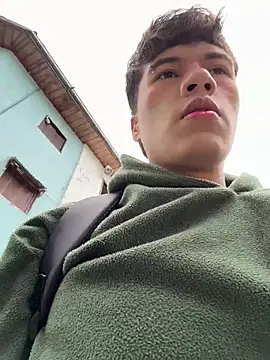 Snapshot of Logan_smith1 chatting on October 21, 2025, 6:52 pm Logan smith1 online show from October 21, 2025, 6:52 pm