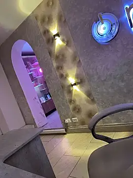 Logan smith1 online show from December 19, 2025, 4:52 am