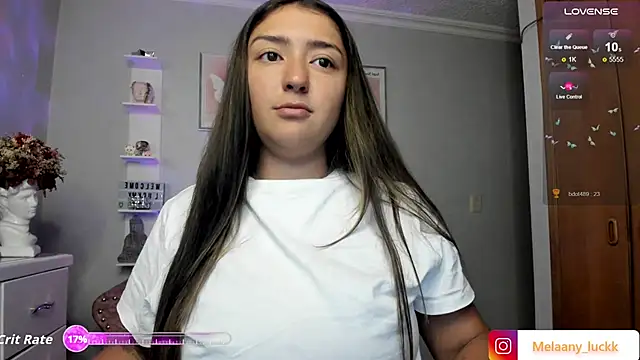 Snapshot of Melannyy_ chatting on December 1, 2025, 11:43 pm Melannyy online show from December 1, 2025, 11:43 pm