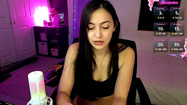 Snapshot of JasmineWinters chatting on March 21, 2025, 5:11 am JasmineWinters online show from March 21, 2025, 5:11 am