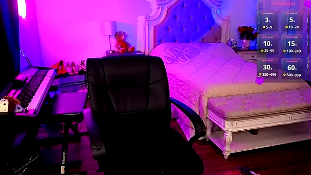 JasmineWinters online show from April 15, 2026, 10:54 pm