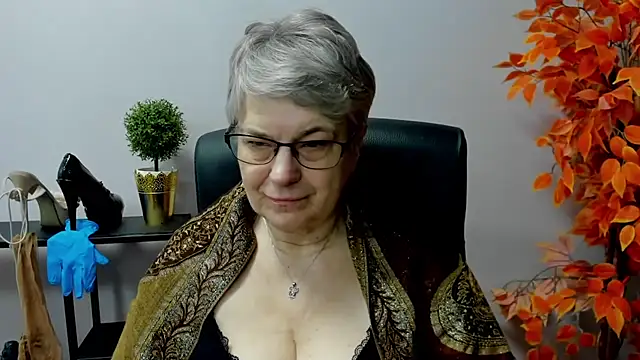 Snapshot of IrisDream chatting on March 14, 2025, 7:15 am IrisDream online show from March 14, 2025, 7:15 am