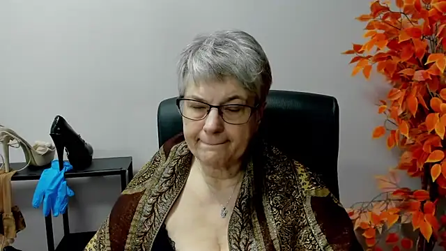 Snapshot of IrisDream chatting on March 14, 2025, 1:24 pm IrisDream online show from March 14, 2025, 1:24 pm