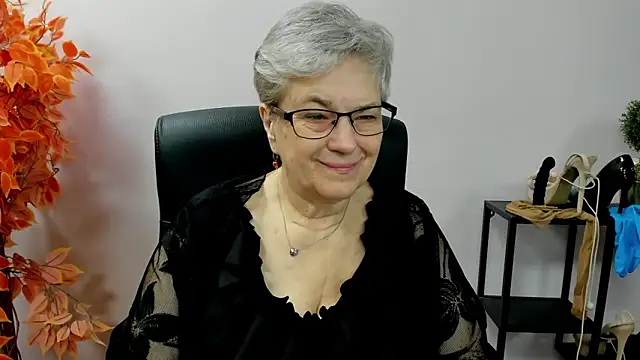 Snapshot of IrisDream chatting on October 29, 2025, 7:21 am IrisDream online show from October 29, 2025, 7:21 am