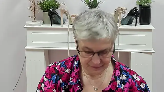 IrisDream online show from February 26, 2026, 7:07 am