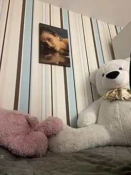 Liya my online show from November 28, 2025, 11:07 pm