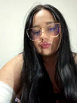 curvybabe7 online show from December 2, 2025, 7:31 pm