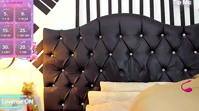 AllisonsweetZ online show from December 21, 2024, 8:10 pm