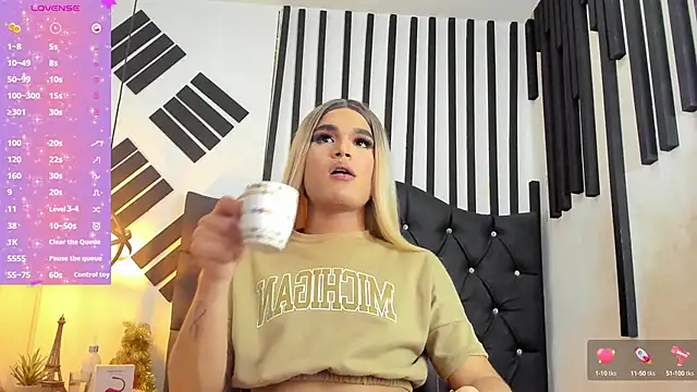 AllisonsweetZ online show from February 5, 2025, 10:44 pm