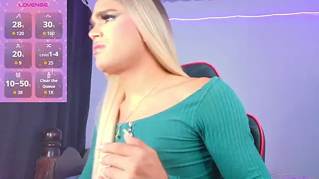 AllisonsweetZ online show from December 15, 2025, 9:19 pm