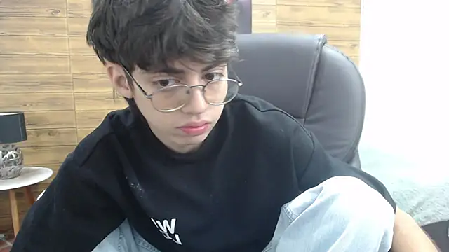 Snapshot of jhoellx chatting on January 19, 2025, 12:17 pm jhoellx online show from January 19, 2025, 12:17 pm