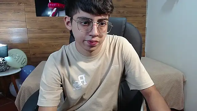 jhoellx online show from October 9, 2025, 7:56 pm