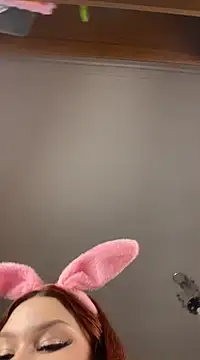 Helen Shine online show from March 1, 2025, 9:15 pm