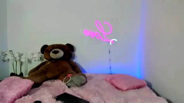 kendal scott1 online show from January 22, 2025, 2:59 am