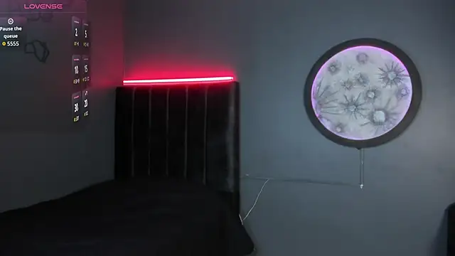 khriss brown online show from November 4, 2025, 9:25 pm