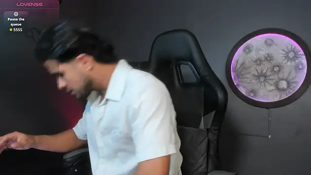 khriss brown online show from November 19, 2025, 8:53 pm