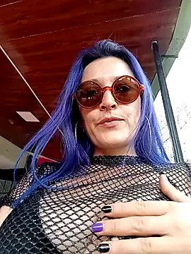 sophie banger online show from December 13, 2024, 8:04 pm