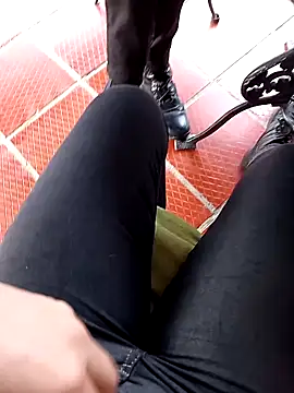 sophie banger online show from December 26, 2024, 9:15 pm