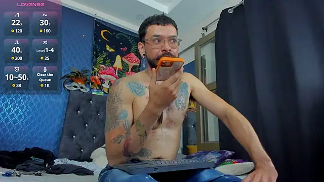 leondevereda online show from March 23, 2025, 12:58 am