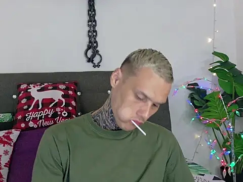 Snapshot of fucking_sinner chatting on December 2, 2025, 2:28 am fucking sinner online show from December 2, 2025, 2:28 am