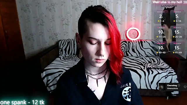 Snapshot of Miya_Wey_ chatting on February 14, 2025, 3:05 pm Miya Wey online show from February 14, 2025, 3:05 pm
