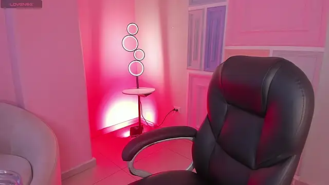 ChloePreston  online show from July 6, 2026, 12:02 pm