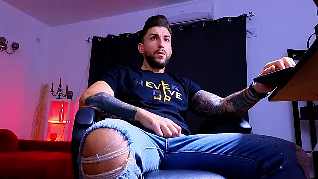 MightyAaron66 online show from October 6, 2025, 2:31 am