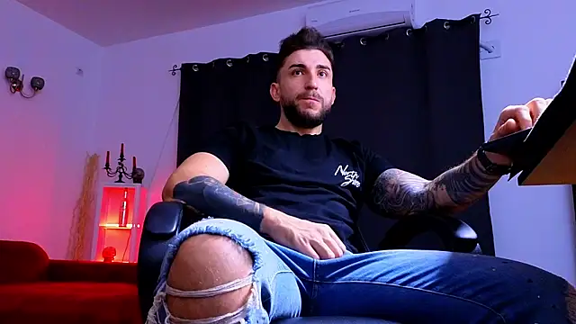 MightyAaron66 online show from October 27, 2025, 4:38 am