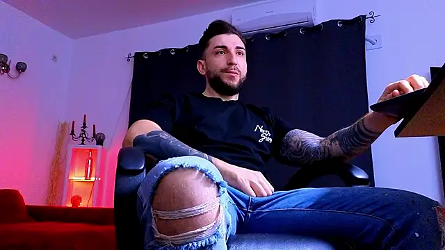 MightyAaron66 online show from February 10, 2026, 5:22 am