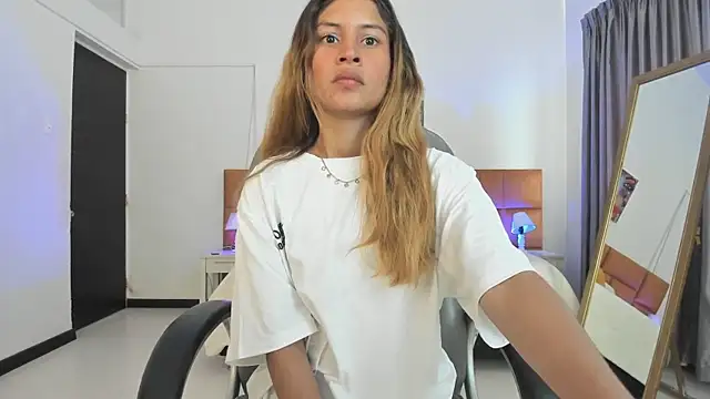 Snapshot of Tamy_edwards chatting on January 15, 2026, 8:01 pm Tamy edwards online show from January 15, 2026, 8:01 pm